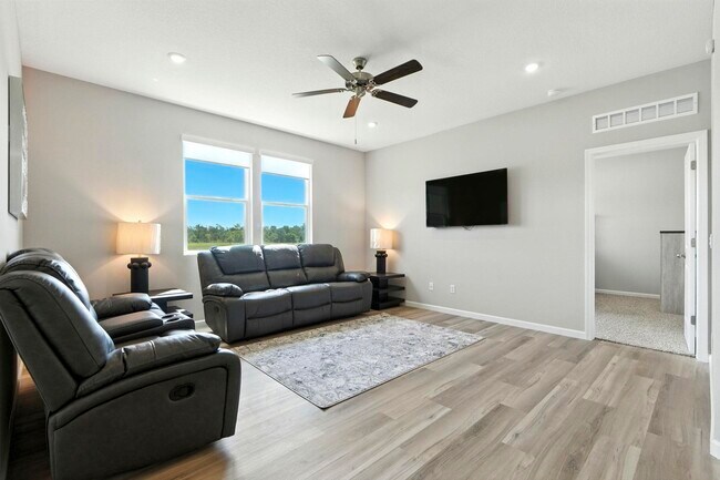 Foto del edificio - 1070 Pleasant Hl Pl