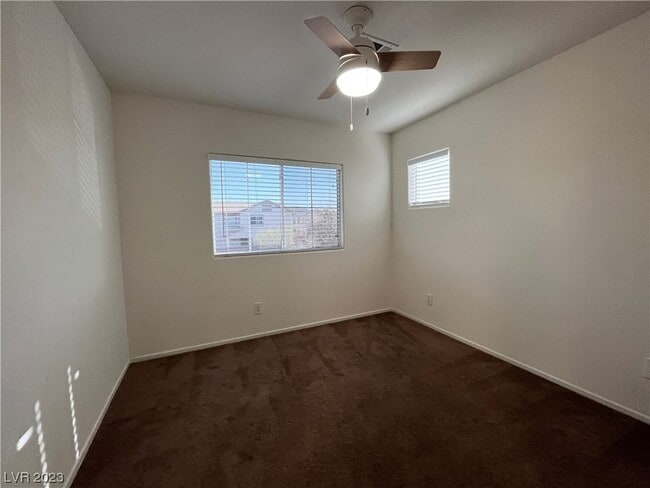 Building Photo - 3780 Autumn King Ave