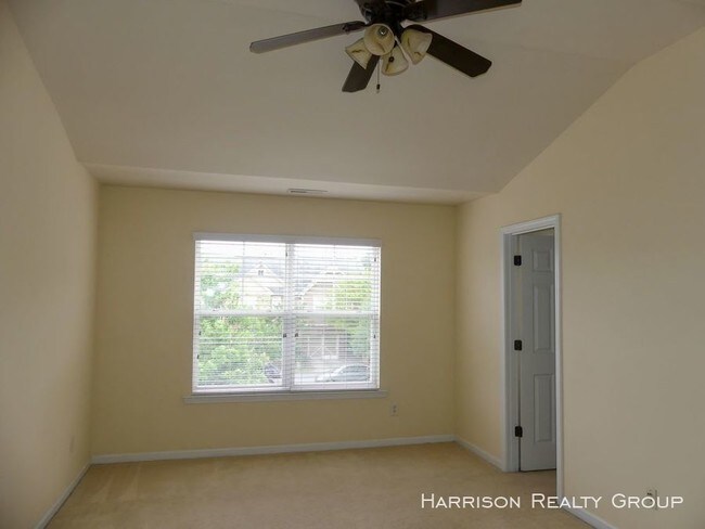 Foto del edificio - 3br/2.5ba townhome in great Cary location