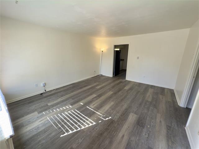 Building Photo - 517 Royal Crest Dr