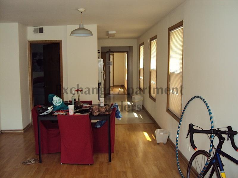 Foto del edificio - 1532 W Diversey Pky
