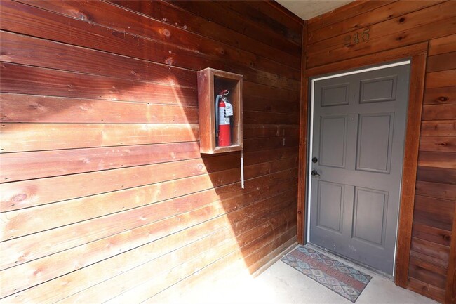 Building Photo - 8200 Neely Dr