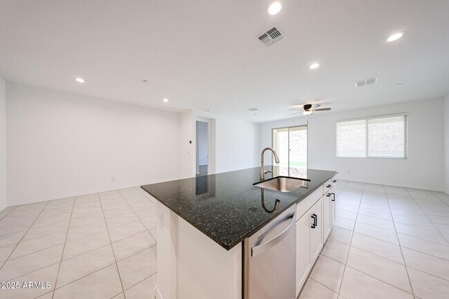 Foto del edificio - 28486 N 134th Ave