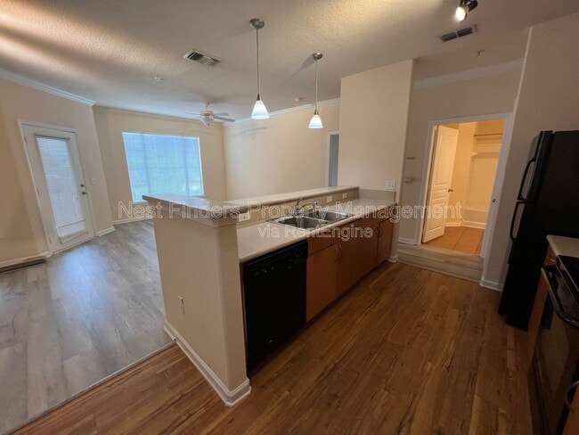 Foto del edificio - 8290 Gate Pkwy W