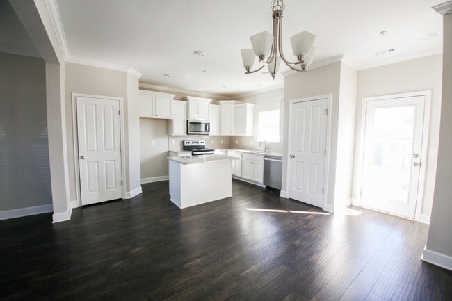 Building Photo - 1018 Carraway Ln