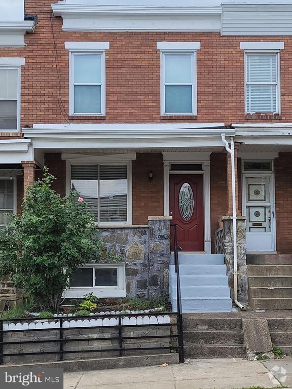 Building Photo - 834 Ponca St