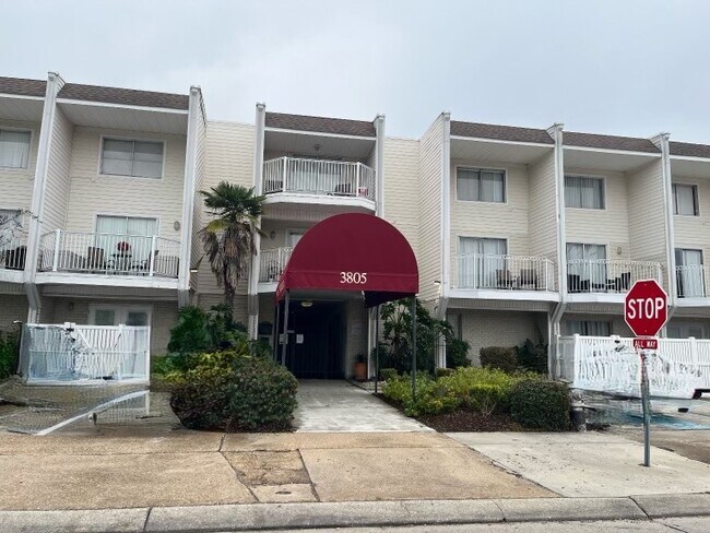 Building Photo - 3805 Houma Blvd