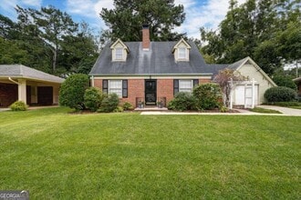 Building Photo - 2955 Delcourt Dr