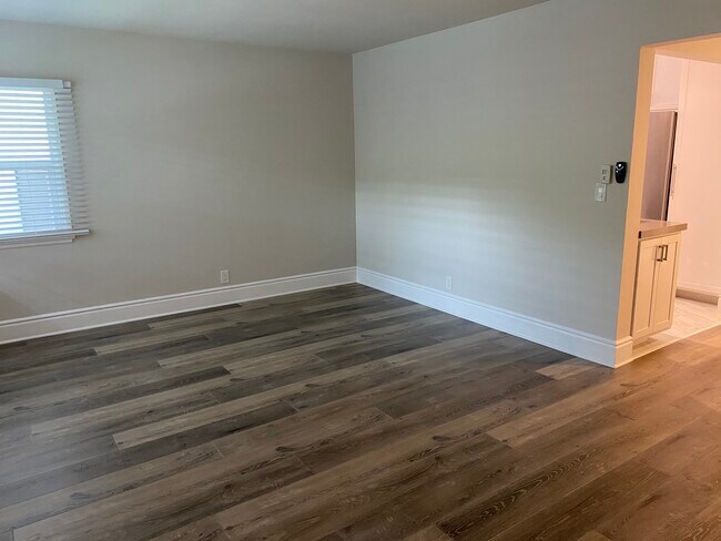 Living room - 1119 Washington Ave