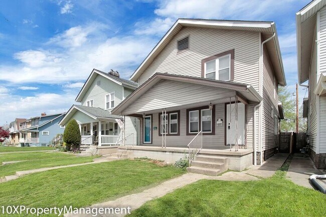 Building Photo - 690-692 Sheldon Avenue
