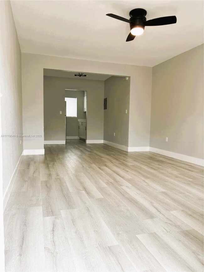 Building Photo - 934 Meridian Ave