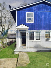 Building Photo - 774 Lilly Ave
