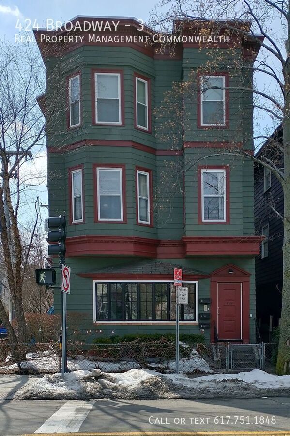Building Photo - 424 Broadway