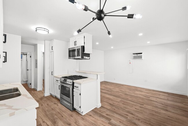 Foto del edificio - 5549 Fulcher Ave