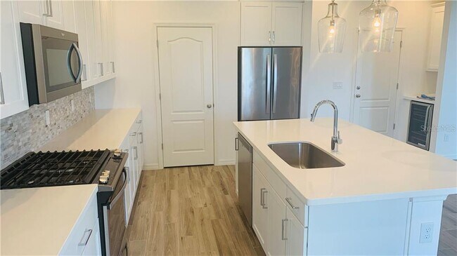 Building Photo - 9169 Bradleigh Dr