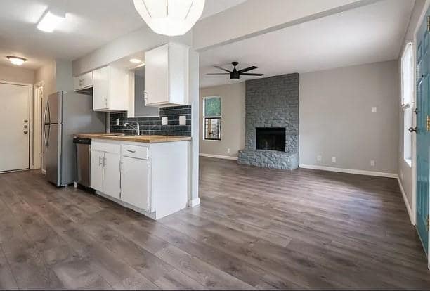 Foto del edificio - 411 Parkhill Cove