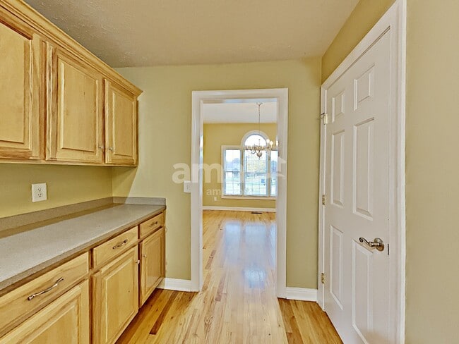 Foto del edificio - 10010 Langford Ct