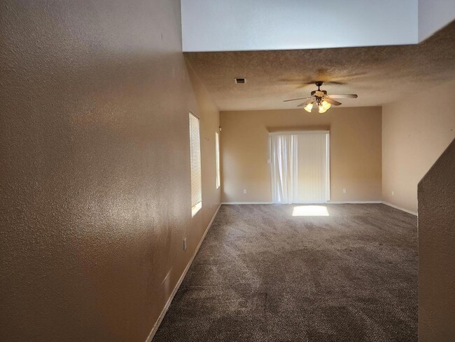 Building Photo - 1735 Avenida Real