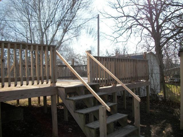 Building Photo - 208 Sundale St