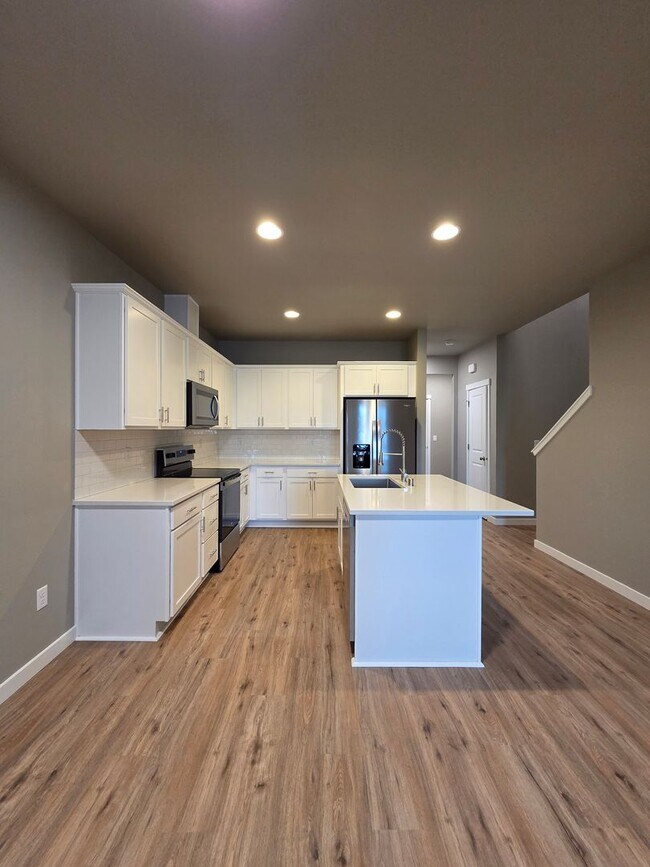 Foto del edificio - Brand New Large 2 bedroom 2.5 Bathrooms in Centralia