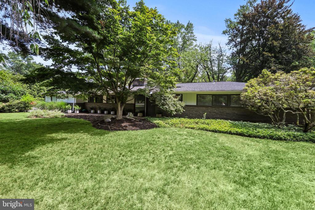 Primary Photo - 1004 Mercer Rd