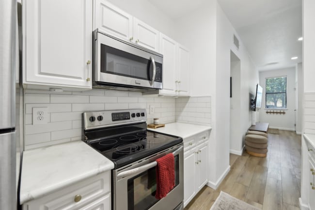 Building Photo - 7104 Cross Creek Cir
