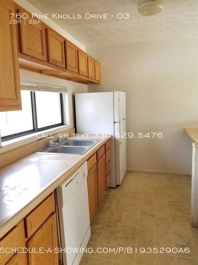 Building Photo - 760 Pine Knolls Dr