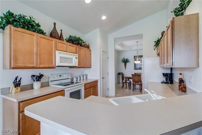 Foto del edificio - 6839 Ascot Dr