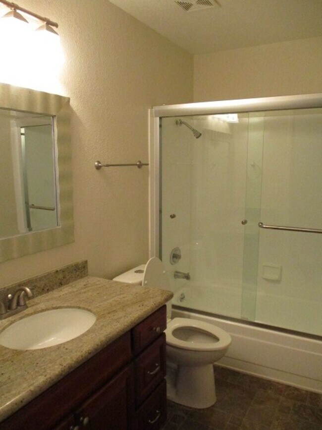 Building Photo - Warm Springs 2 bedroom is in a great locat...