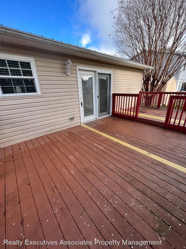 Building Photo - 3 br, 2 bath House - 1420 Blue Forest Lane