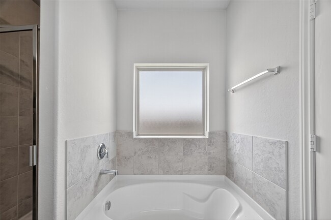 Foto del edificio - 2930 Flying Horse Ln