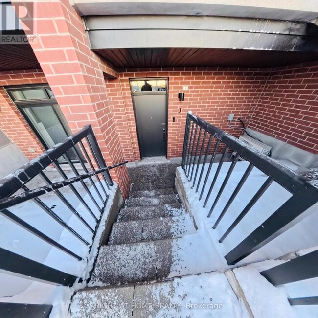 Building Photo - 4787J Bank St