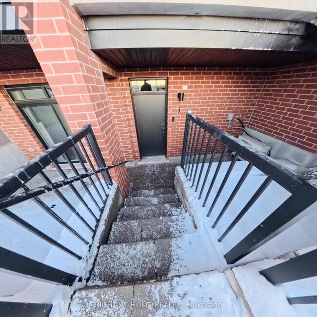 Photo du bâtiment - 4787J Bank St