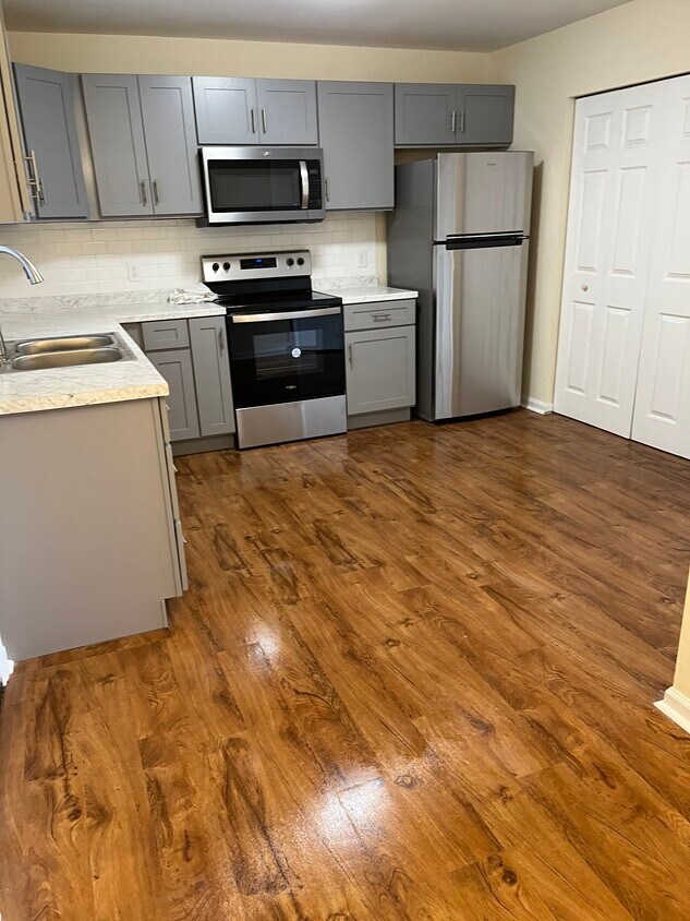 Foto principal - 1202 Greenslake Rd