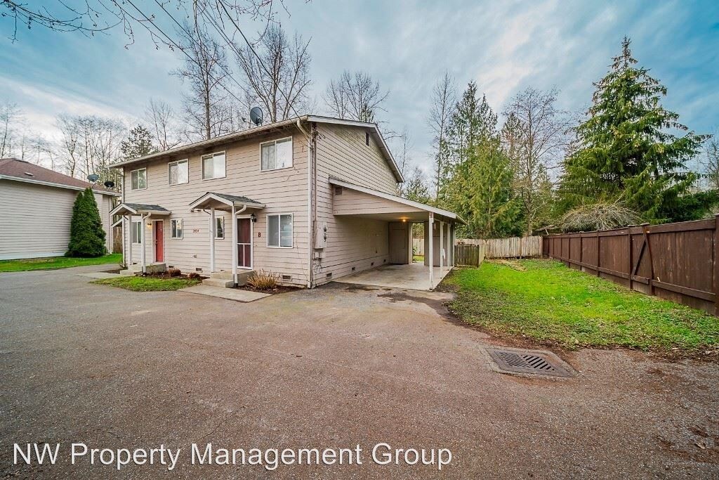 Primary Photo - 2424 99th Ave NE