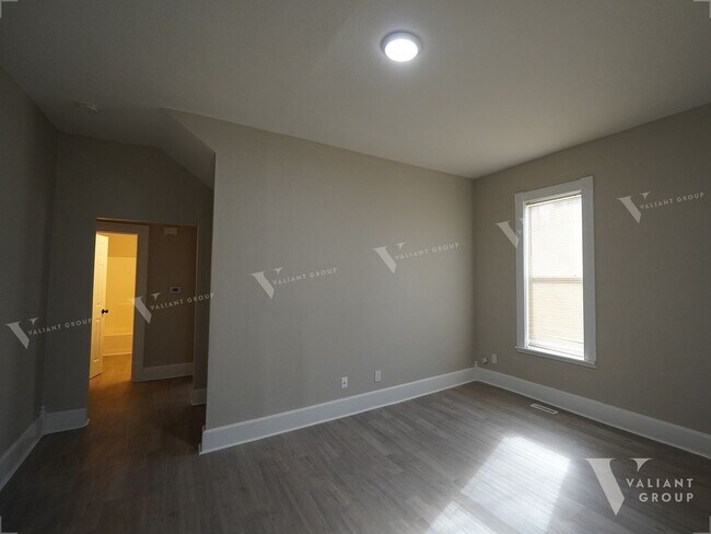 Foto del edificio - 320 S Florence Ave