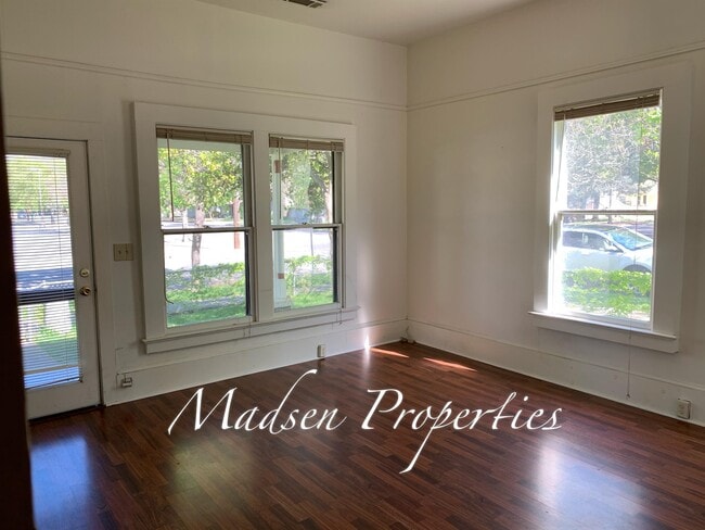 Building Photo - 397 E 6th St