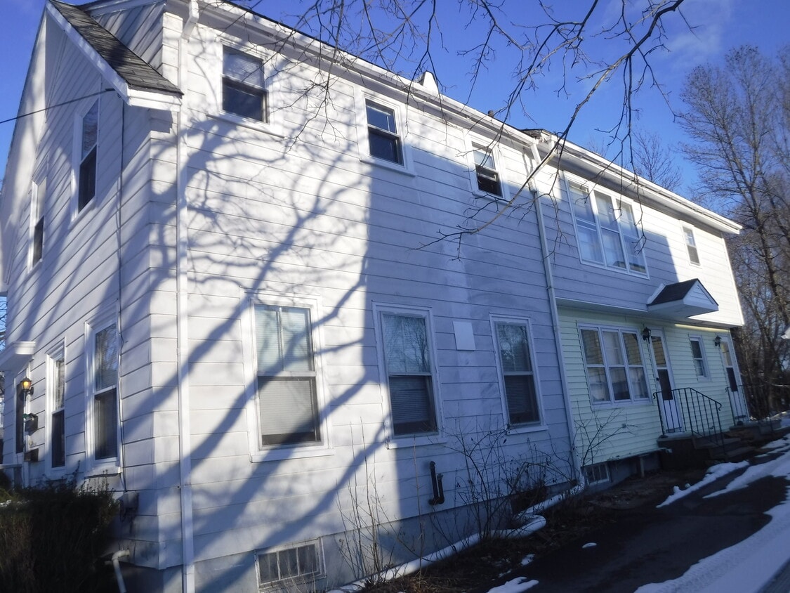 Primary Photo - 1 Pierce St