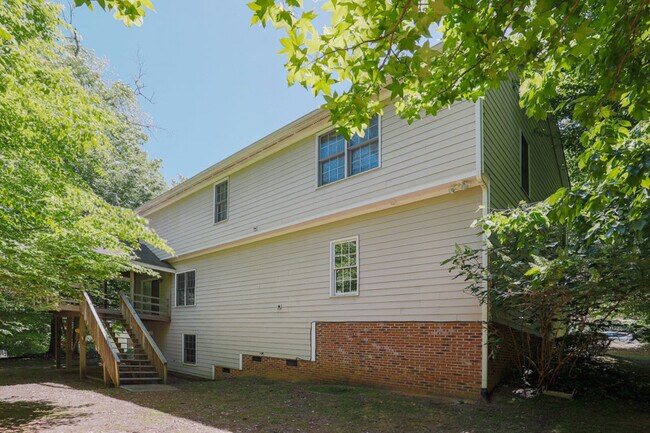 Building Photo - Beautiful home with Open Floor plan !!