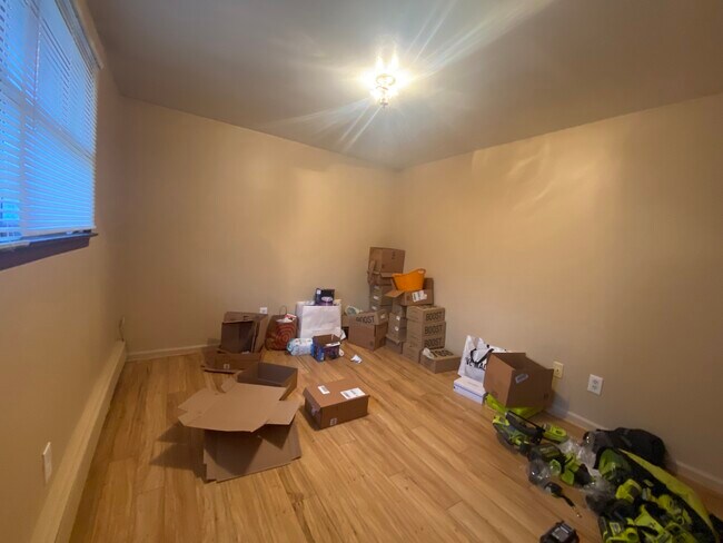 Building Photo - 2372 Hudson St