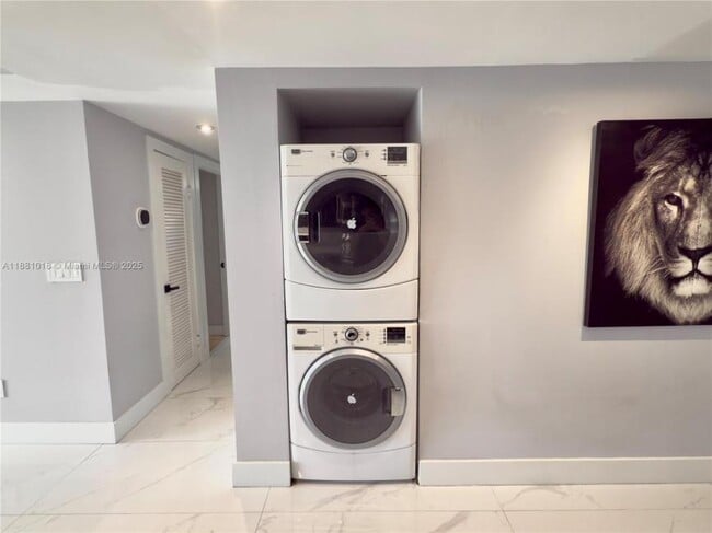 Foto del edificio - 2 bedroom in North Miami Beach FL 33179