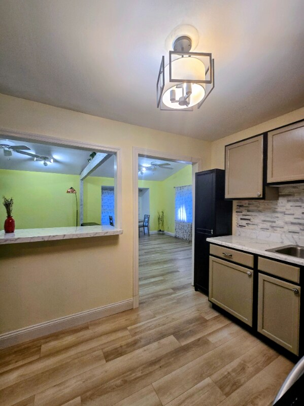 Foto principal - 806 Bennett Rd