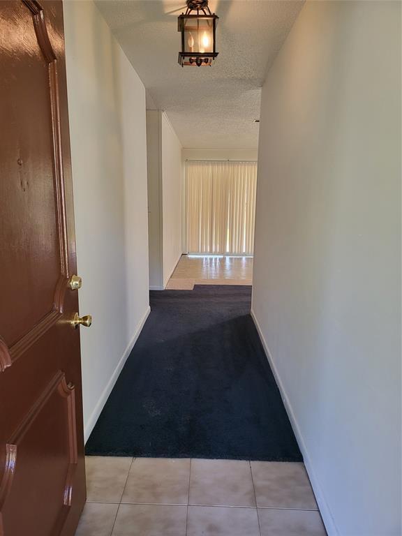 Building Photo - 107 Crestway St