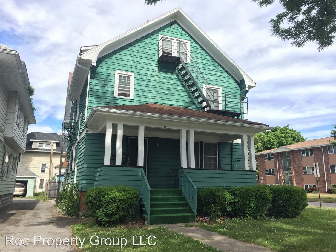 Primary Photo - 2 br, 1 bath Apartment - 687 Genesee St