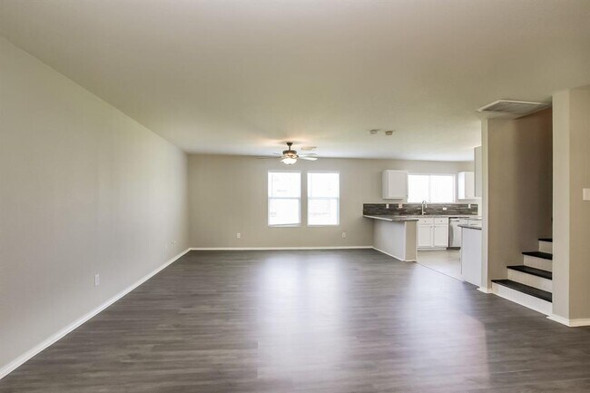 Building Photo - 4314 Amaryllis Ave