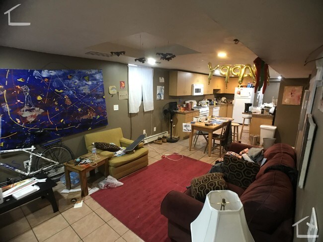 Foto del edificio - 42 Brainerd Rd