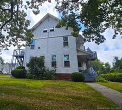 Building Photo - 76 Woodland St