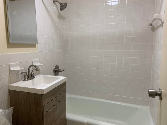 Foto del edificio - 270 2nd St