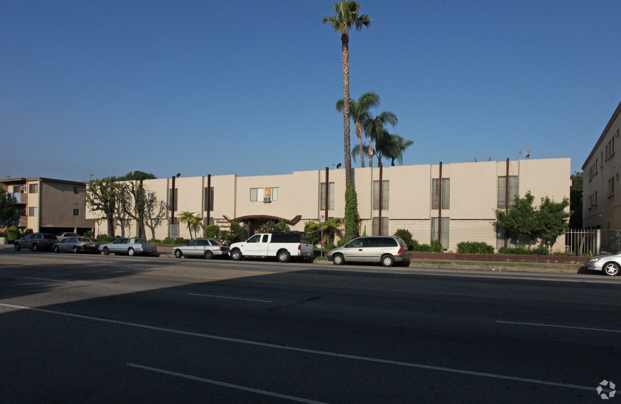 Building Photo - Woodcrest Apartments