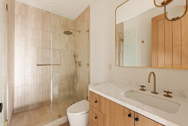 Foto del edificio - 17852 Saticoy St